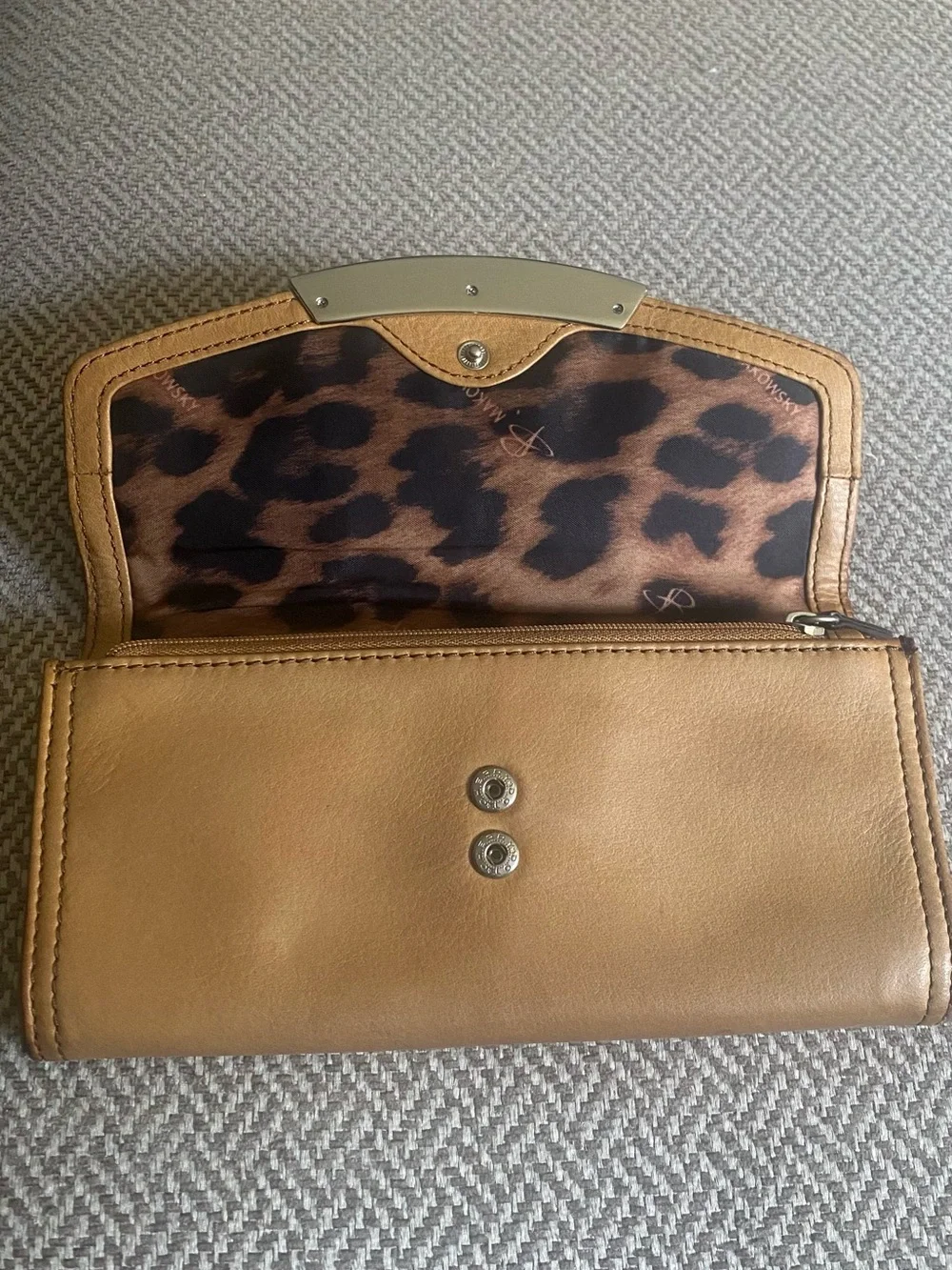 b. makowsky smooth leather